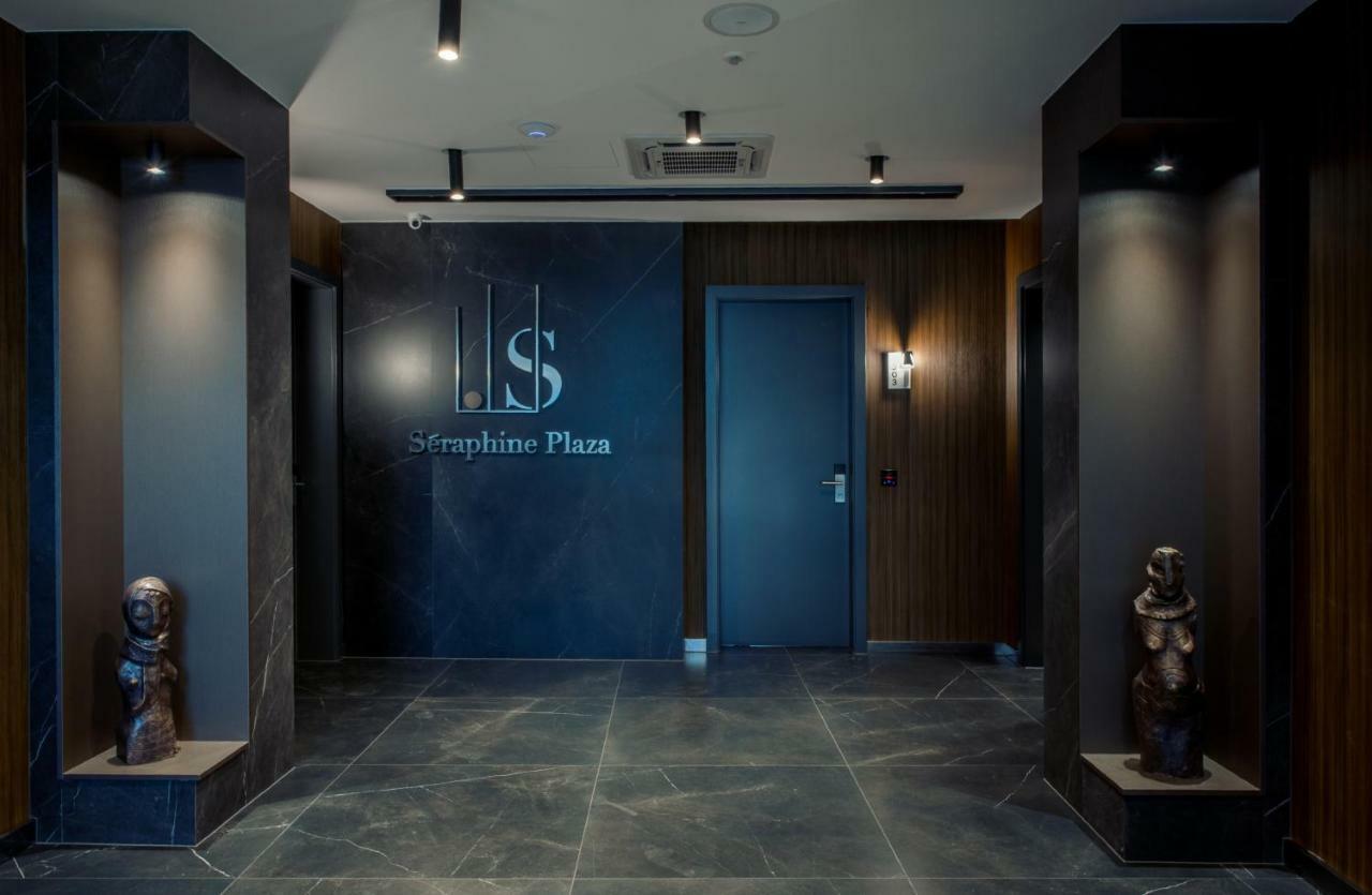 פג'ה Seraphine Plaza מראה חיצוני תמונה